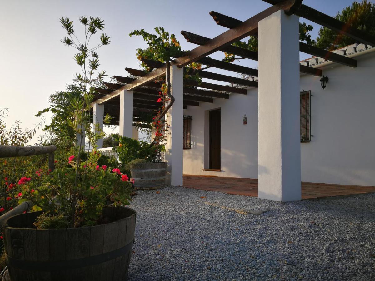 Casa Lola Villa Sayalonga Ngoại thất bức ảnh