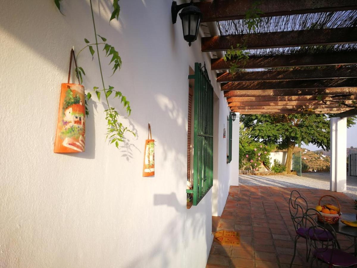 Casa Lola Villa Sayalonga Ngoại thất bức ảnh